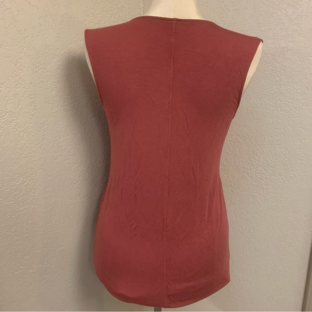 Daily Ritual Women's Large V-Neck Sleeveless Tank Top - Mauve Pink Knit Shirt - Picture 3 of 4